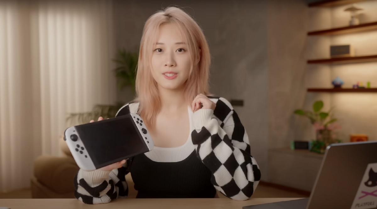 Un blogger cinese ha creato un mock-up 3D del Nintendo Switch 2 sulla base delle informazioni trapelate e ha fatto dei confronti con altre console portatili (video) Un blogger cinese ha creato un mock-up 3D del Nintendo Switch 2 sulla base delle informazioni trapelate e ha fatto dei confronti con altre console portatili (video)