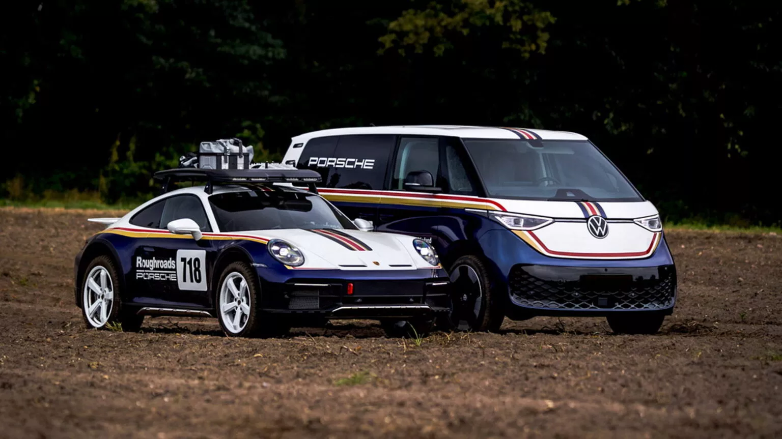 Porsche 911 Dakar con furgone VW ID. Buzz Porsche 911 Dakar con furgone VW ID. Buzz