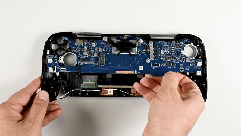 Components of ROG Xbox Ally X