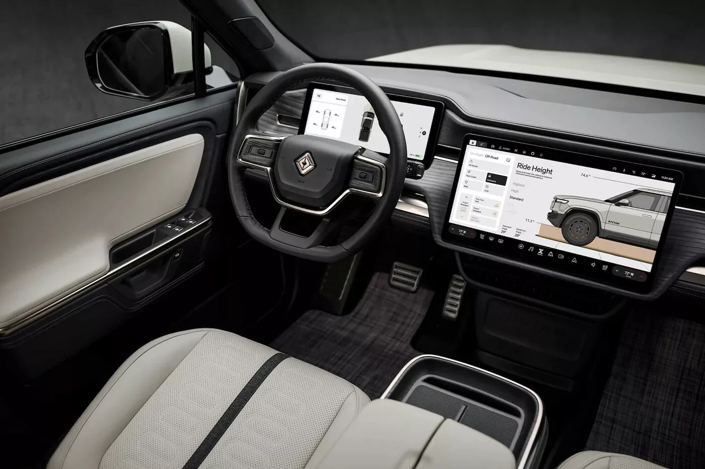 Interni della Rivian R1 Dune Edition