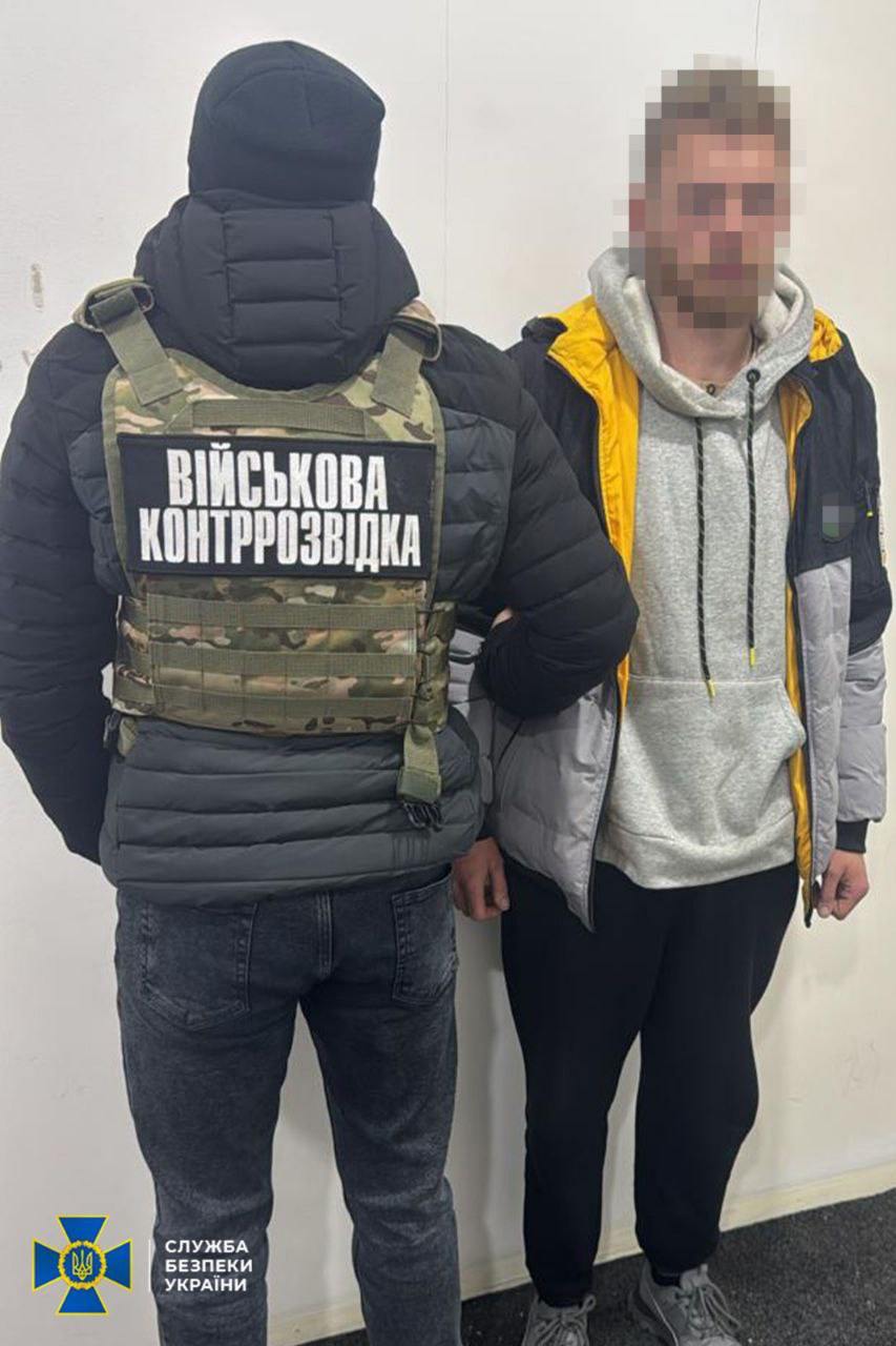 Agenti russi arrestati Agenti russi arrestati
