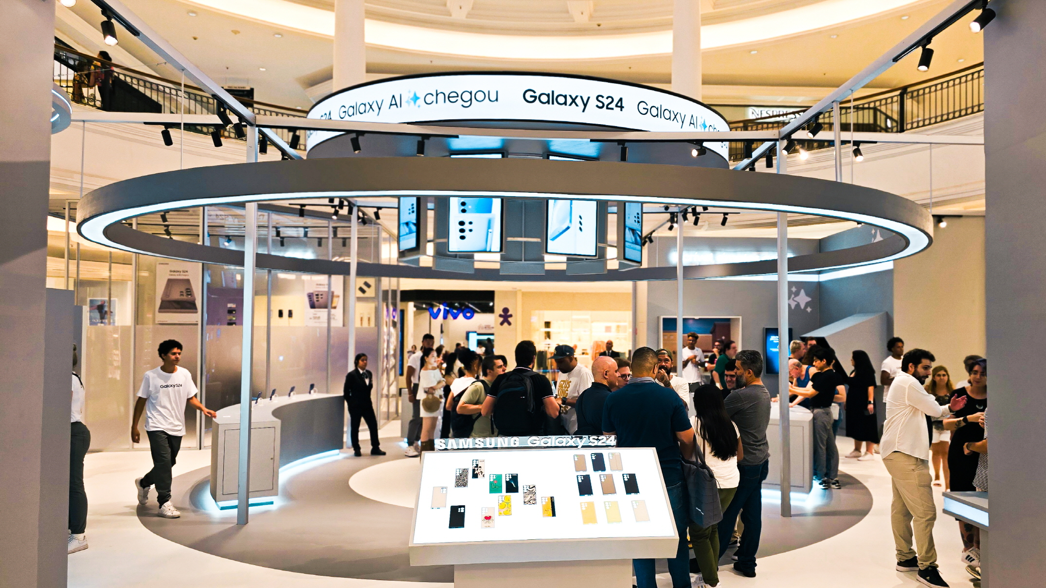 Samsung potrebbe introdurre tariffe per le funzionalità AI nei Galaxy tra due anni Samsung potrebbe introdurre tariffe per le funzionalità AI nei Galaxy tra due anni