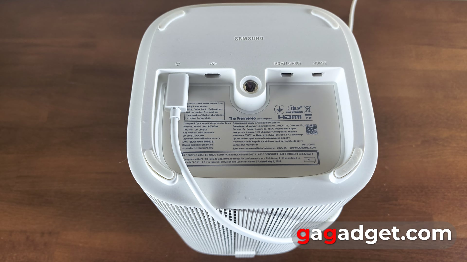 Ora la vostra scrivania è sensibile al tocco: recensione del proiettore laser interattivo Samsung The Premiere 5-9