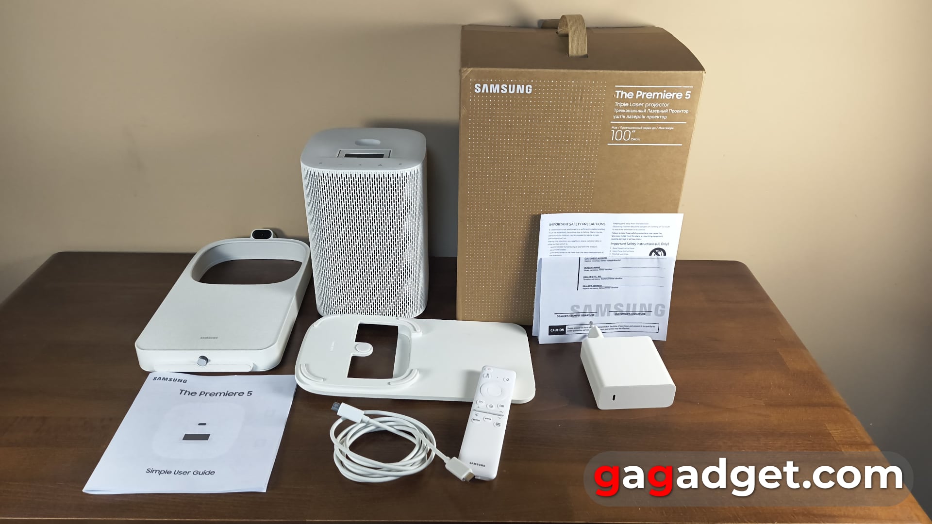 Ora la vostra scrivania è sensibile al tocco: recensione del proiettore laser interattivo Samsung The Premiere 5-2