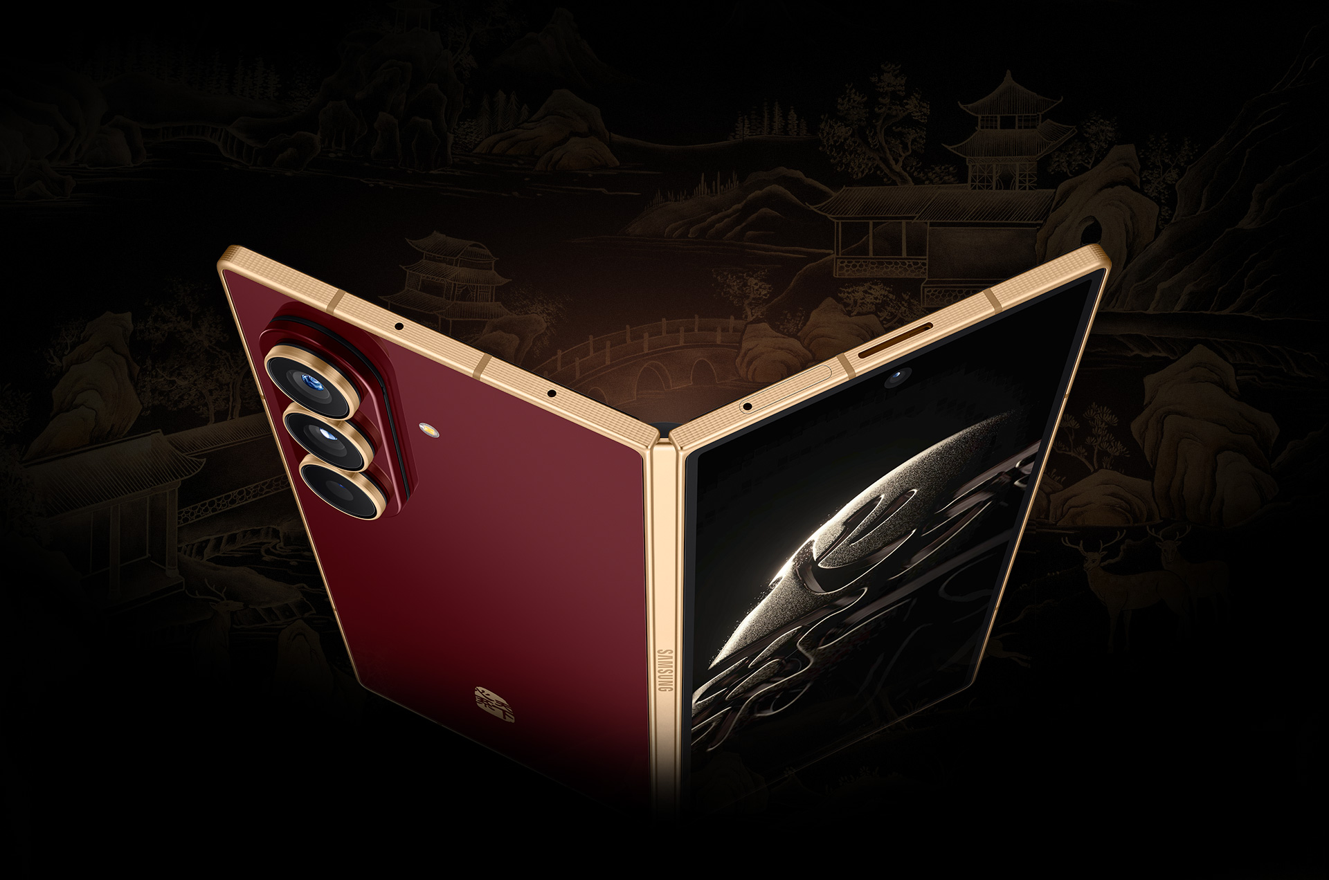 Samsung W26 con accenti dorati sul telaio metallico