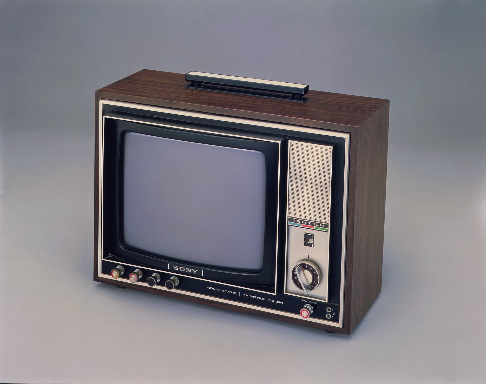 Il primo televisore Sony Trinitron
