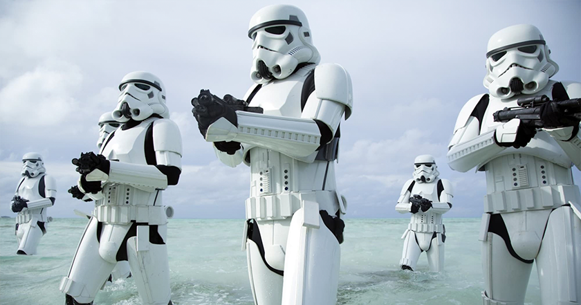 Voci di corridoio: La Disney si sta preparando a girare un nuovo film nell'universo di Star Wars. Uno dei creatori dovrebbe essere l'autore della serie TV "Lost".