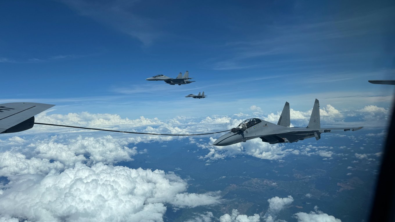 Su-30MKM. Illustrazione: Aeronautica militare malese