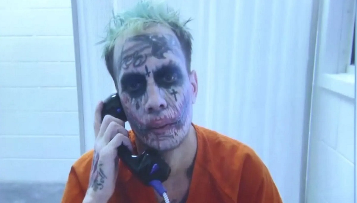 "Facciamolo bene!" - Il Joker della Florida è tornato al telefono per chiedere a Rockstar Games e Take-Two di lasciargli fare il doppiatore di GTA VI. Poco costoso "Facciamolo bene!" - Il Joker della Florida è tornato al telefono per chiedere a Rockstar Games e Take-Two di lasciargli fare il doppiatore di GTA VI. Poco costoso