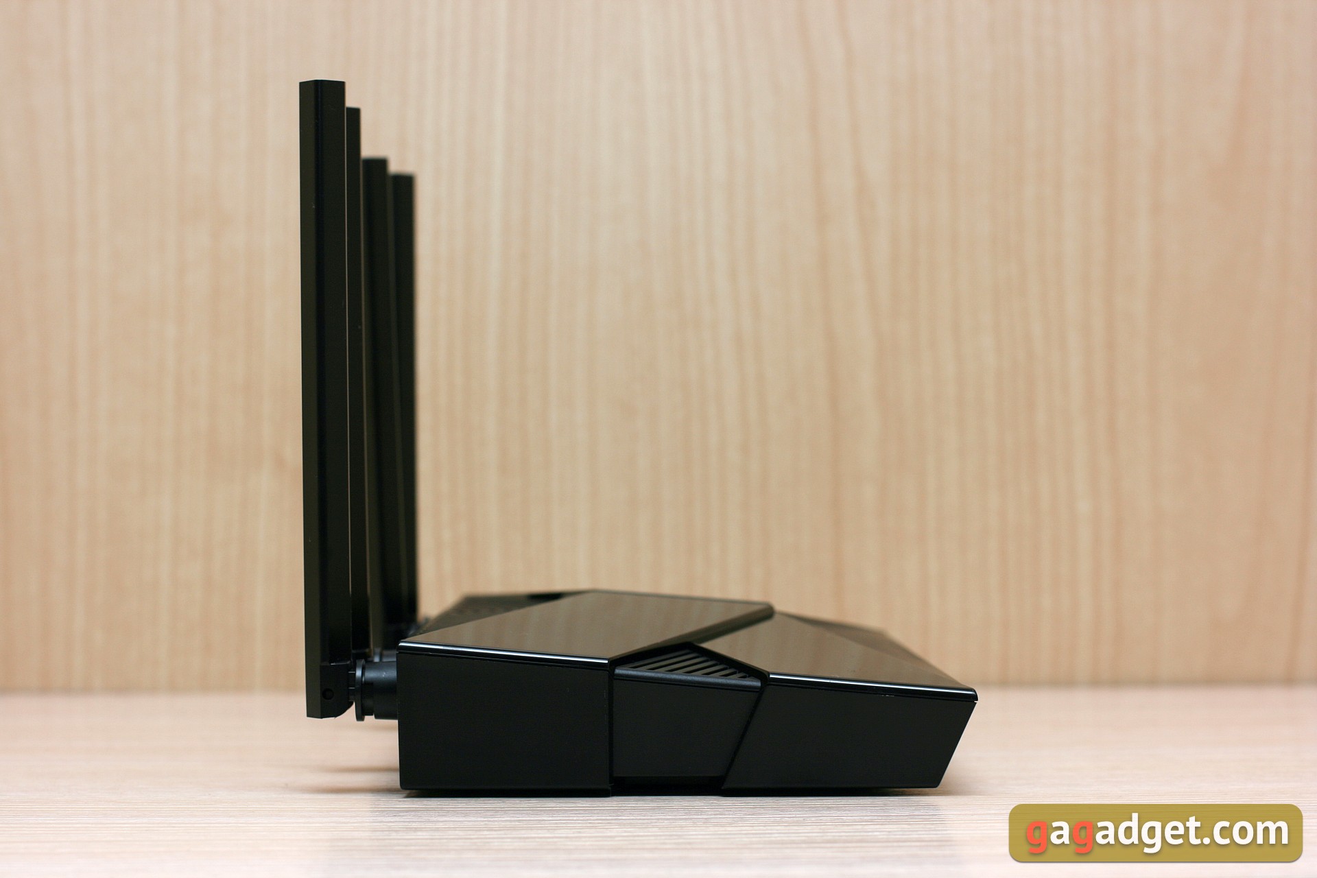 Tre gigabit in casa: un test del router 2022 TP-Link Archer AX53-15 Tre gigabit in casa: un test del router 2022 TP-Link Archer AX53-15