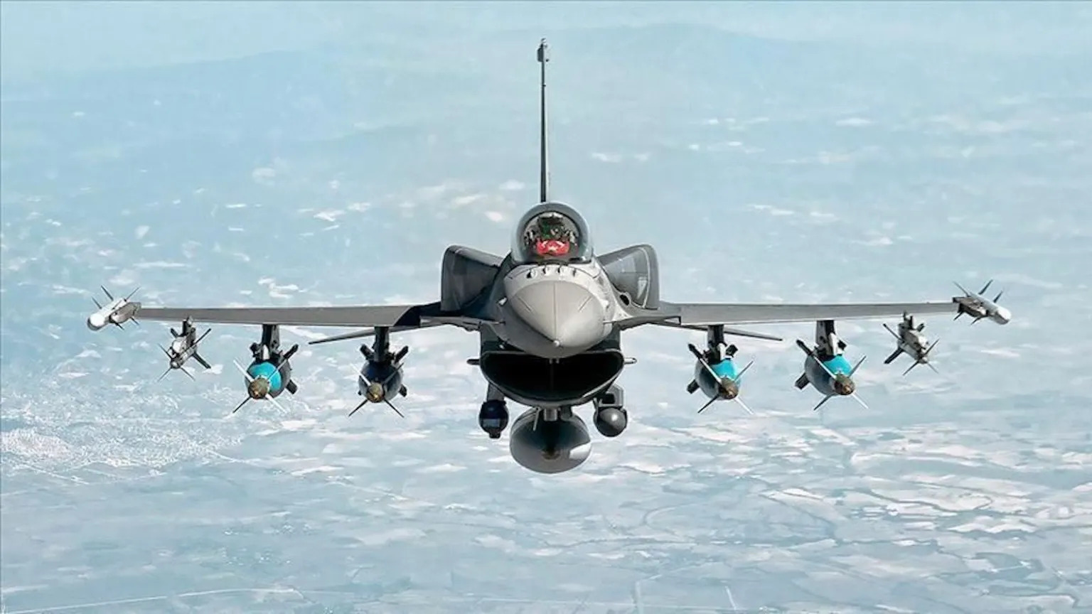 Un aereo F-16. Illustrazione: AFP