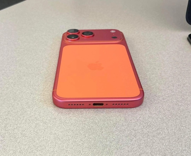 Image of iPhone 17 Pro in a box with changed color