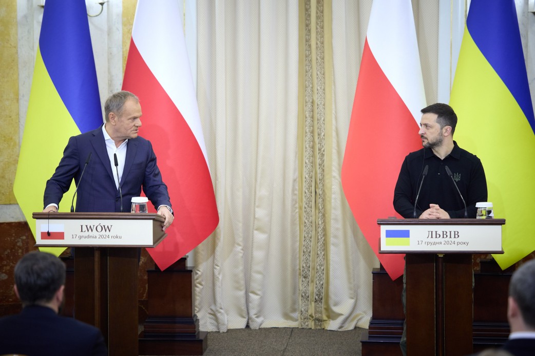 Volodymyr Zelenskyy e Donald Tusk Il presidente dell'Ucraina Volodymyr Zelenskyy e il primo ministro della Polonia Donald Tusk in conferenza stampa
