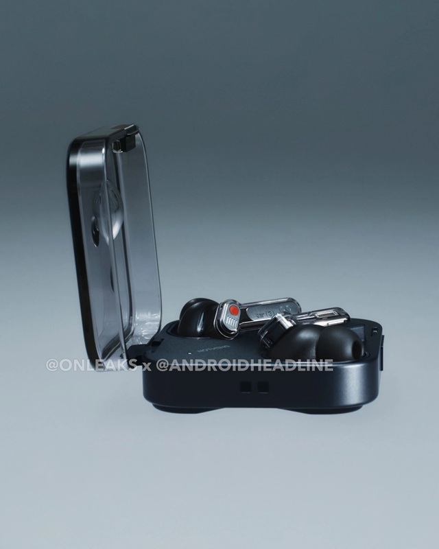 Render di Nothing Ear (3) in colore nero