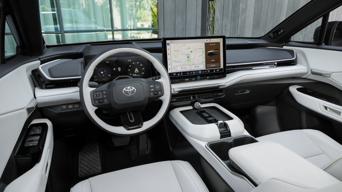 Vista interni del Toyota Highlander elettrico 2027 1