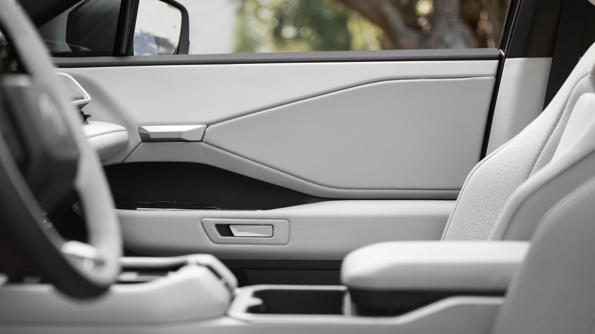 Vista interni del Toyota Highlander elettrico 2027 3