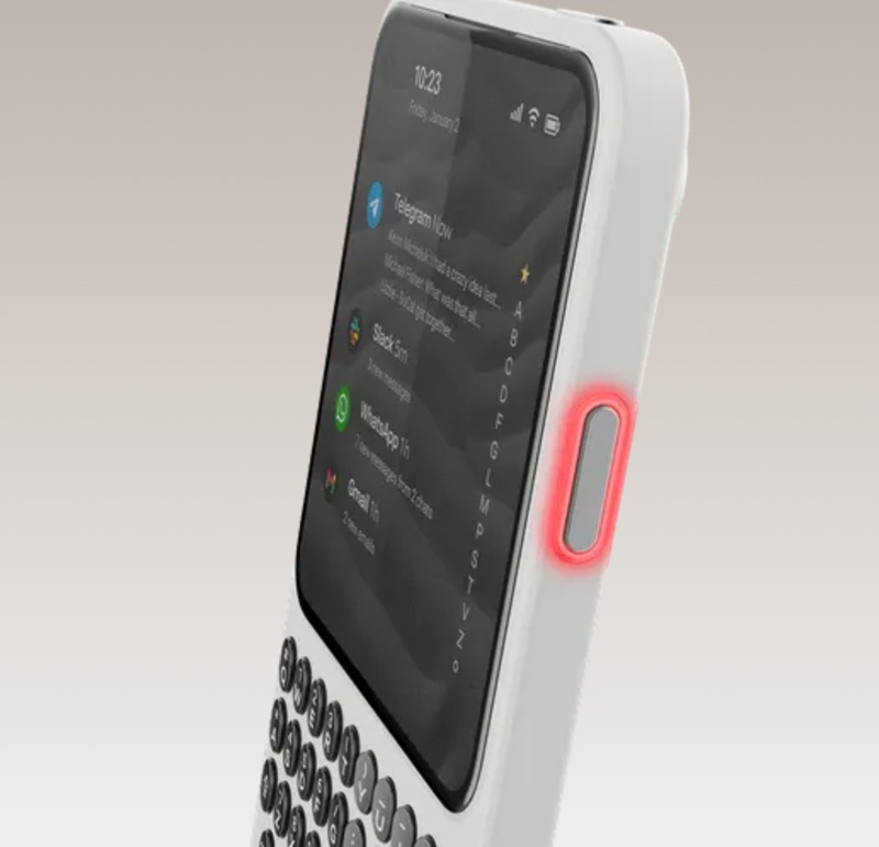 Primo piano dell'interfaccia dello smartphone Clicks Communicator