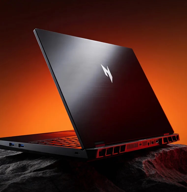 Laptop da gioco Acer Shadow Knight Neo 16