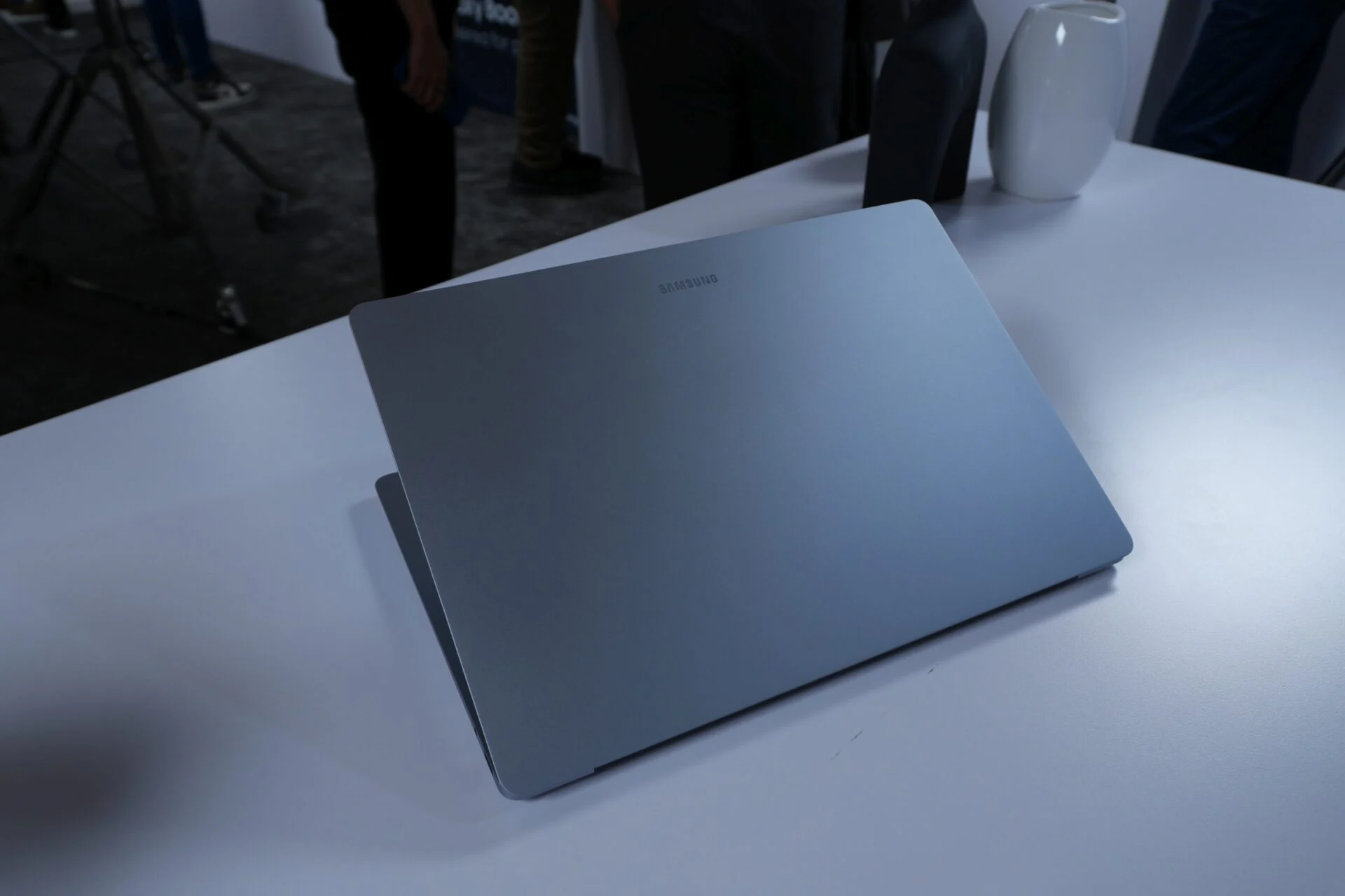 Vista frontale del Galaxy Book 6
