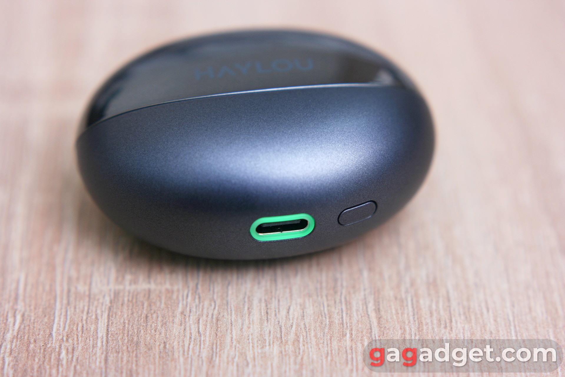 Haylou FlowBuds N55 porta USB-C con LED