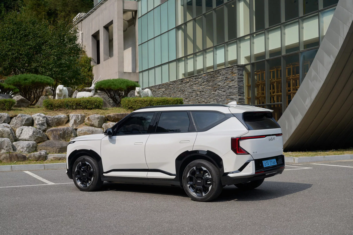 Design aggiornato Kia EV5