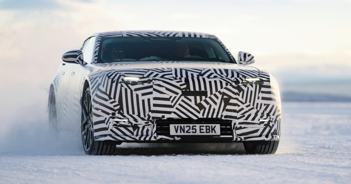 Jaguar GT sul Ghiaccio