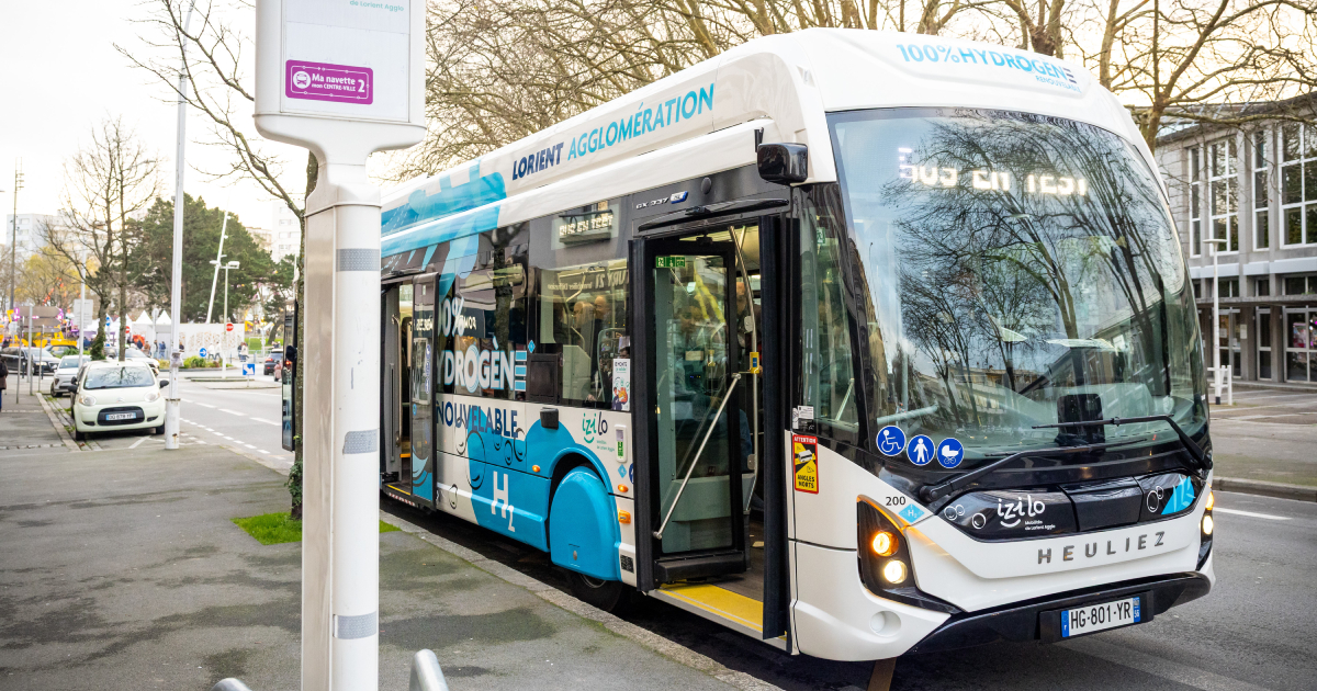 Autobus GX 337 H2 LINIUM sulla rotta a Lorient